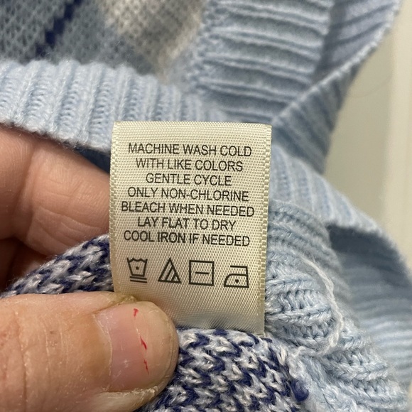 Junior’s Size Medium Blue Argyle Sweater Vest - Picture 5 of 5